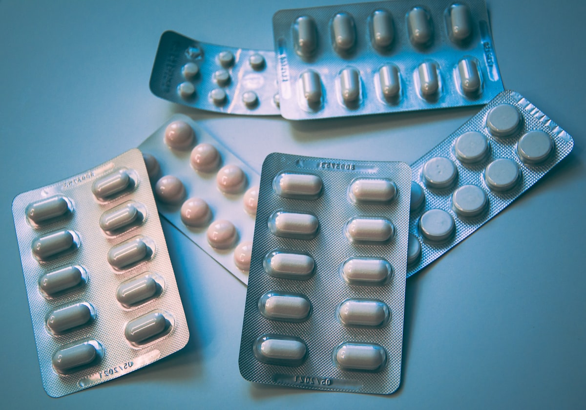 Farmacovigilancia sin Horas Extra: Agentes de IA que Monitorizan el Cumplimiento EMA las 24 Horas